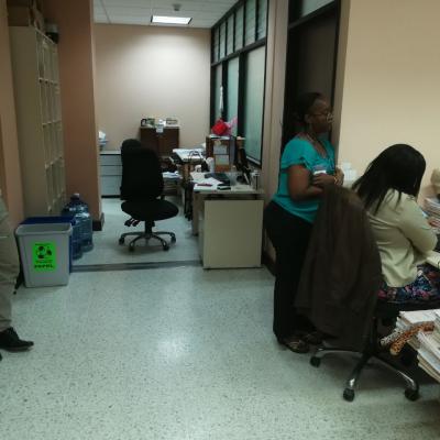 Trabajadores en la oficina
