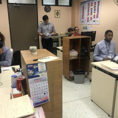 Equipo de trabajo en la oficina
