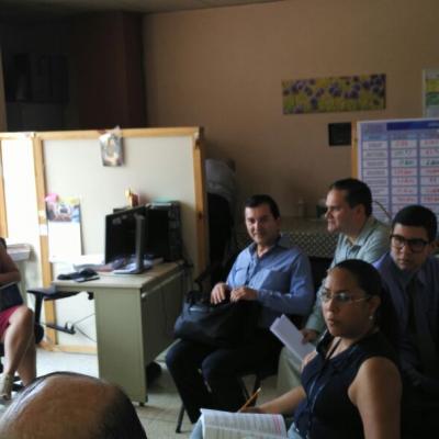Equipo de trabajo en una reunión