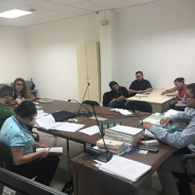 Personas en una reunión