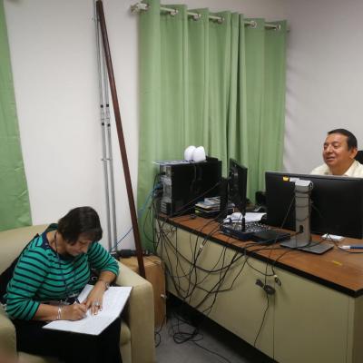 Grupo de personas en la oficina